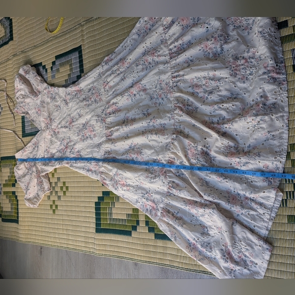 Floral Cream Dress with Pink Accents/Eyelet - Picture 12 of 12